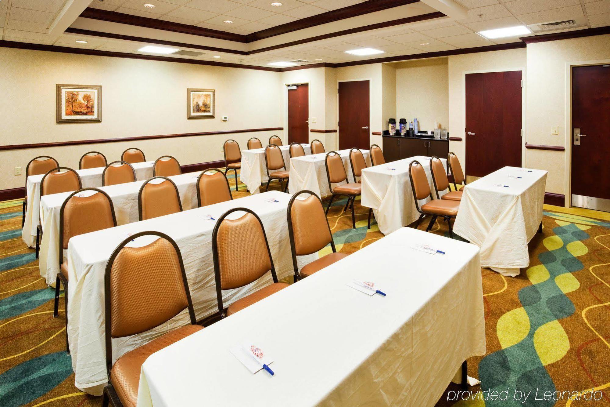 Holiday Inn Express & Suites Lebanon-Nashville Area By Ihg Servizi foto